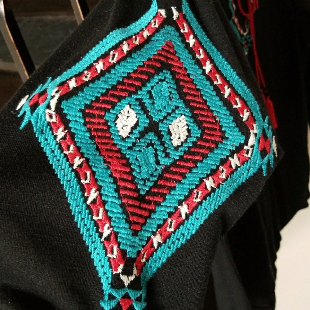 Aztec pattern shirt - Picture 3 of 6
